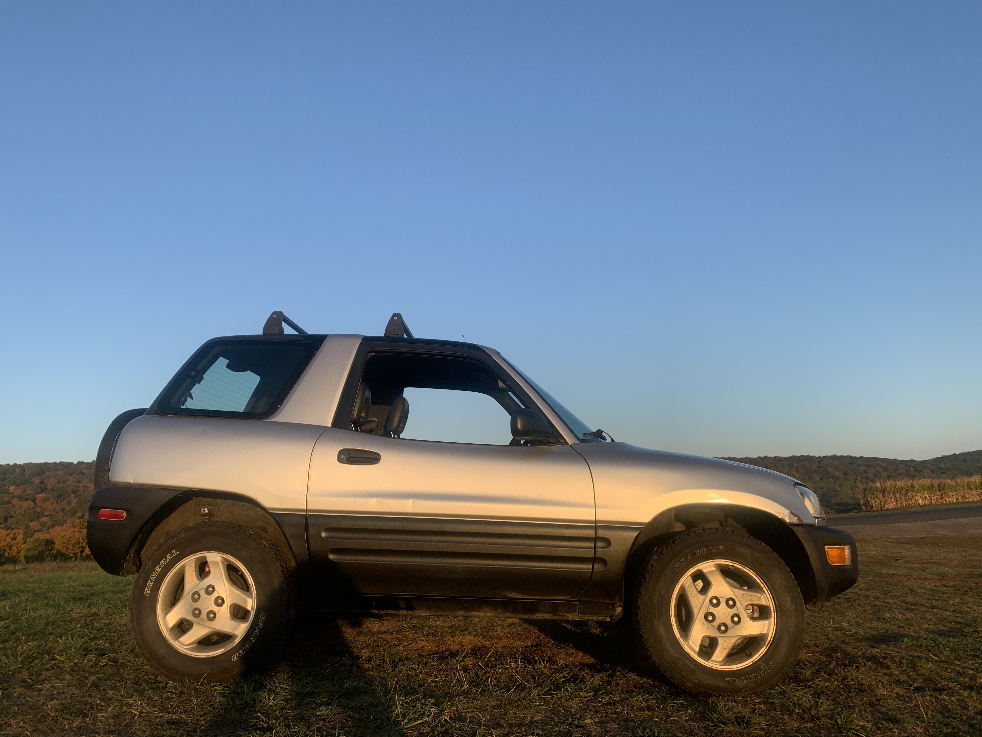 1998 Toyota RAV4 2 Door AWD — photo 20